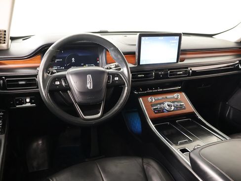Used 2023 Lincoln Aviator Reserve w/ Equipment Group 201A AWD/4WD image 2