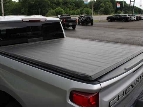 Used 2020 Chevrolet Silverado 1500 RST AWD/4WD image 10