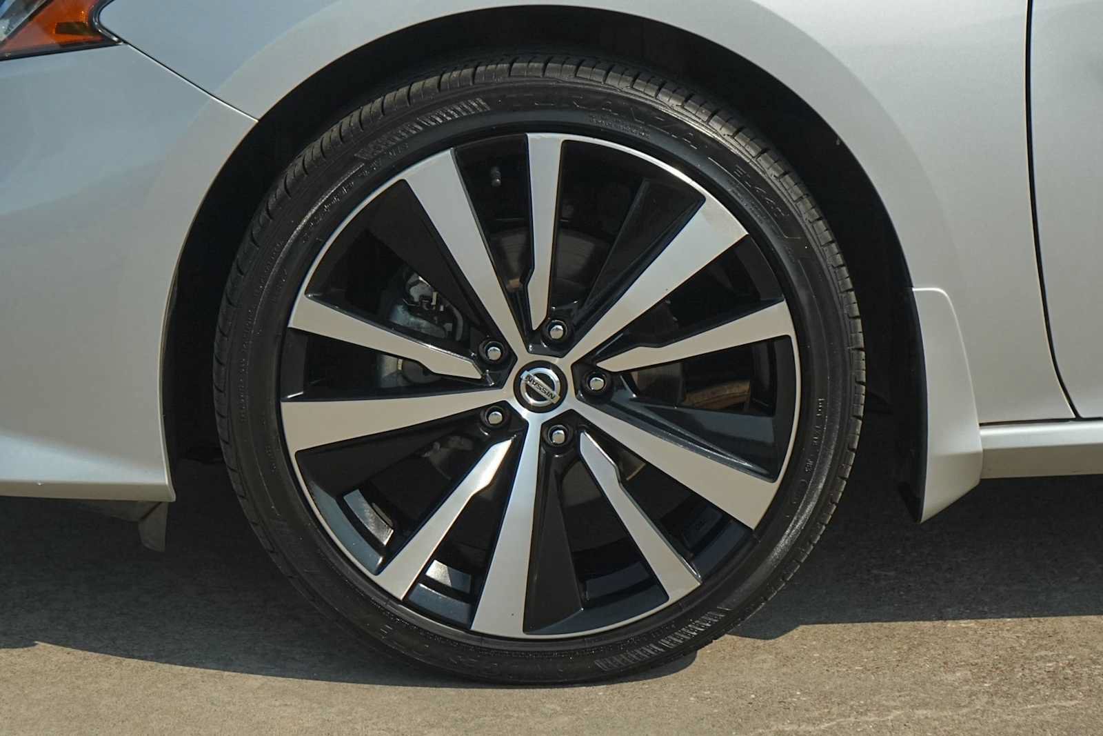 Used 2022 Nissan Altima 2.5 SR AWD/4WD image 7