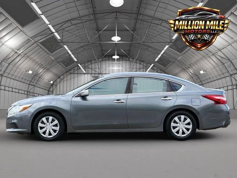 Used 2016 Nissan Altima 2.5 S w/ Power Driver Seat Package FWD image 7