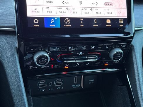 Used 2022 Jeep Grand Cherokee L Overland w/ Advanced Protech Group III image 21