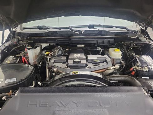 Used 2017 RAM 3500 Laramie Longhorn image 35