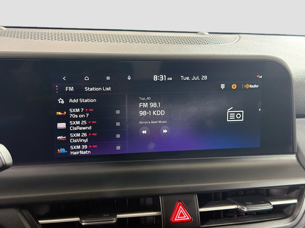 Used 2024 Kia Seltos SX w/ SX Sunroof Package AWD/4WD image 16