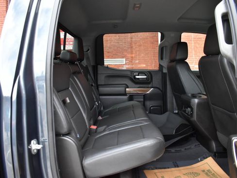 Used 2021 Chevrolet Silverado 1500 LT Trail Boss w/ Convenience Package II AWD/4WD image 17
