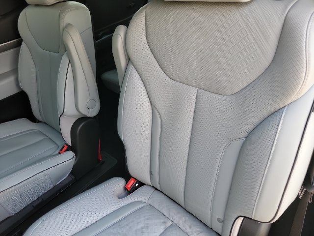 Used 2025 Hyundai Palisade SEL AWD/4WD image 17