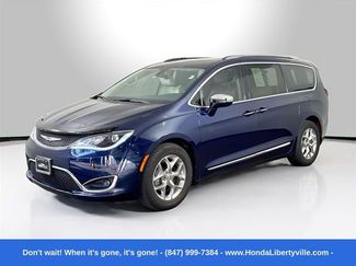 Used 2019 Chrysler Pacifica Limited image 1