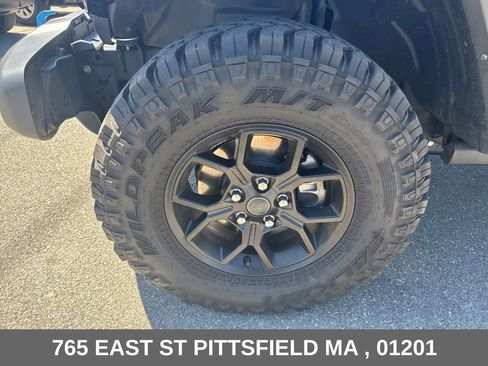 Used 2024 Jeep Wrangler Unlimited AWD/4WD image 26