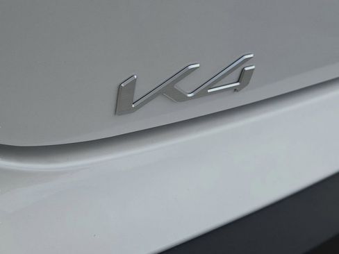 New 2025 Kia K4 LXS image 11