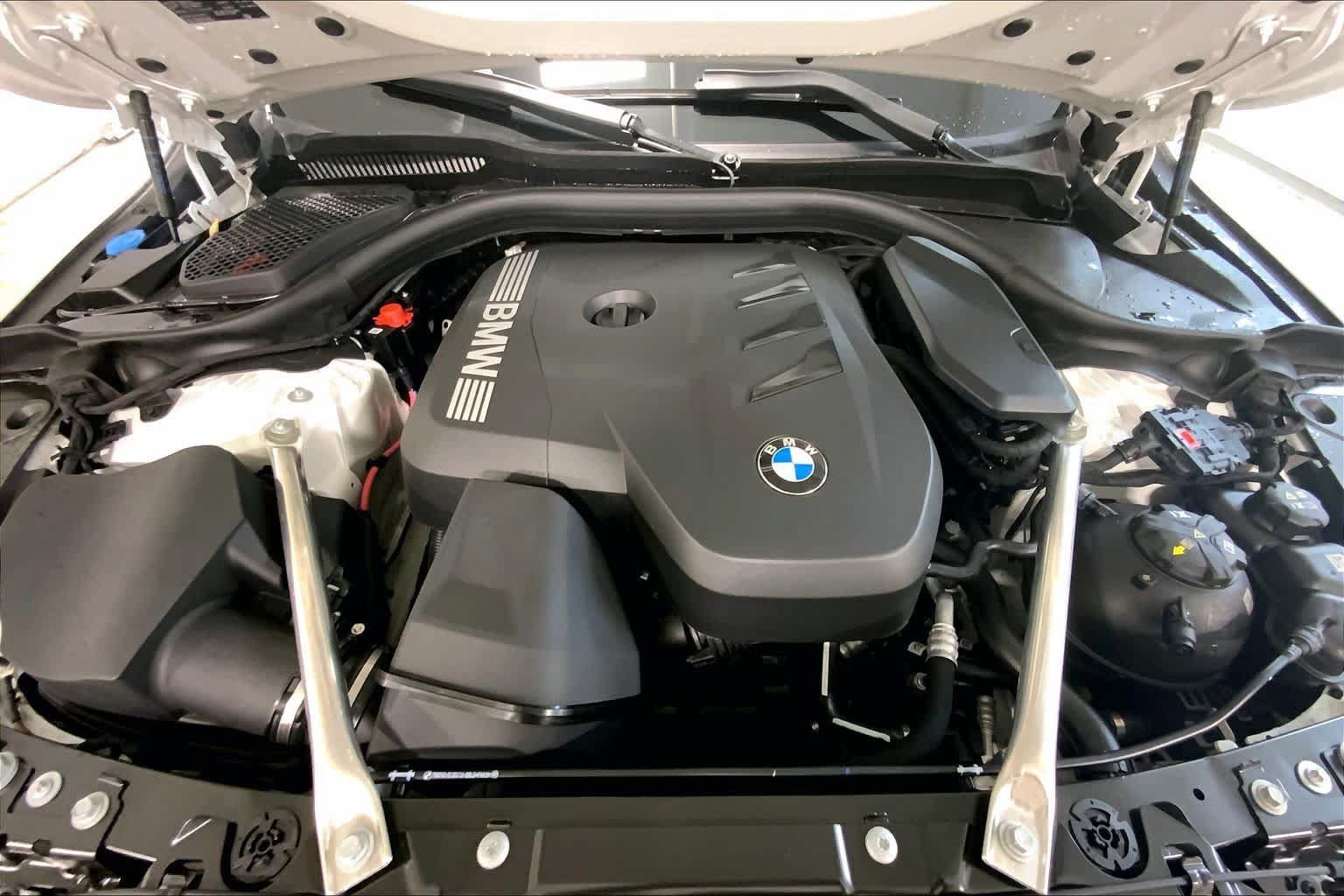 Used 2026 BMW 530i xDrive w/ Premium Package AWD/4WD image 16