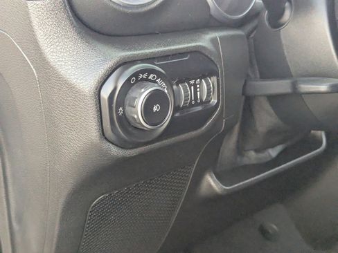 Used 2018 Jeep Wrangler Unlimited Sahara image 19