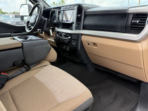 Used 2024 Ford F250 XLT AWD/4WD image 15