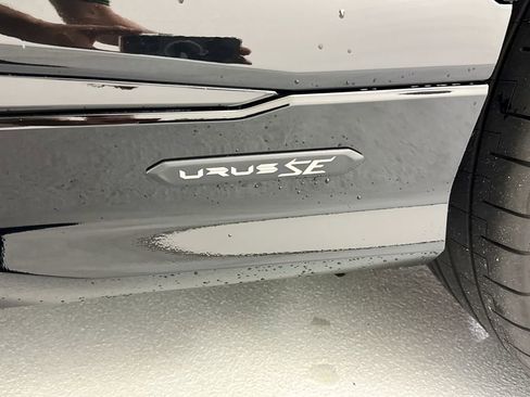 Used 2025 Lamborghini Urus Performante AWD/4WD image 27
