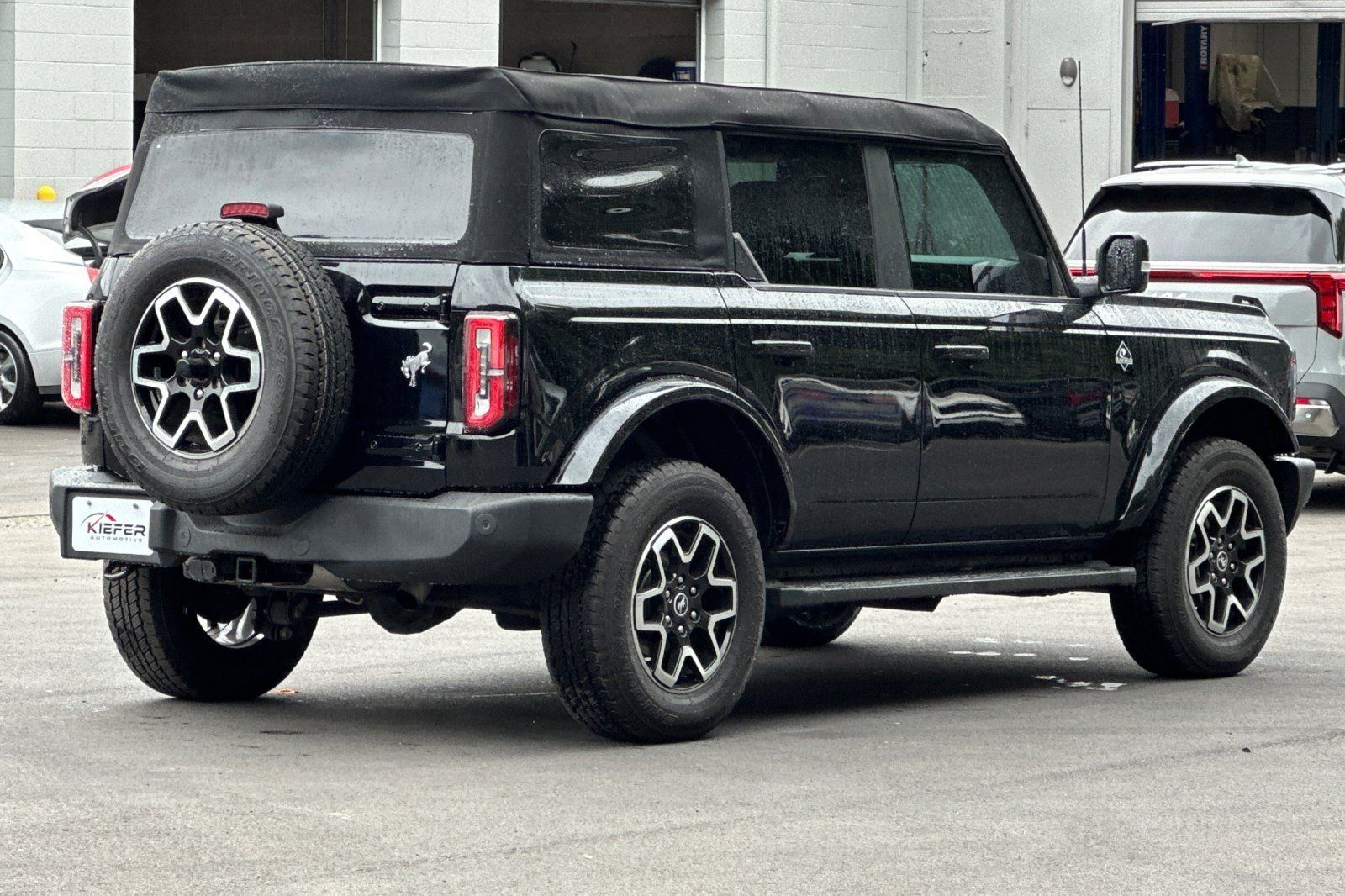 Used 2023 Ford Bronco Outer Banks AWD/4WD image 4