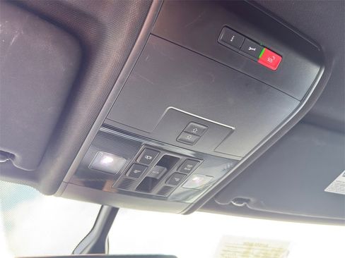 Used 2023 Volkswagen Atlas Cross Sport SE w/ Panoramic Sunroof Package image 23