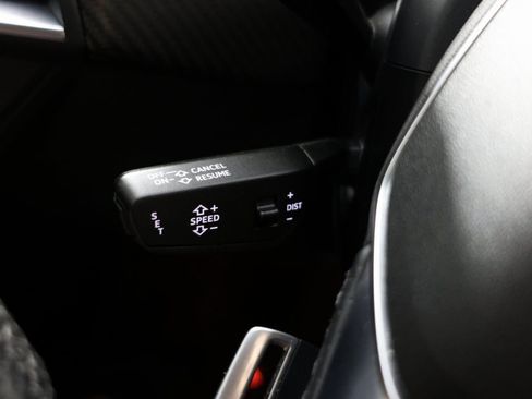 Used 2022 Audi e-tron GT Prestige image 27