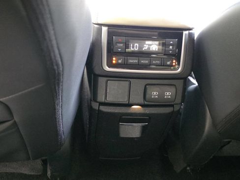 Used 2019 Subaru Ascent Limited w/ Popular Package #3 AWD/4WD image 10