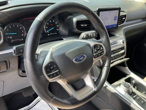 Used 2023 Ford Explorer XLT w/ Equipment Group 202A AWD/4WD image 11