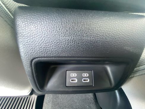 Used 2023 Toyota Corolla LE FWD image 23