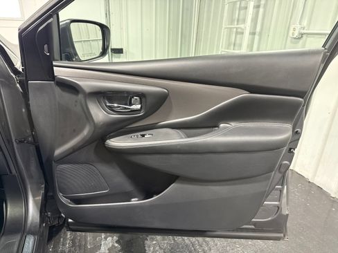 Used 2023 Nissan Murano SV FWD image 14
