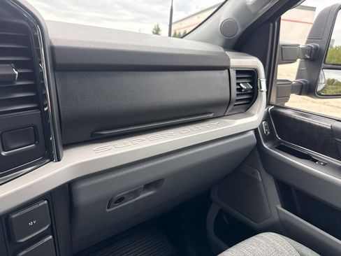 Used 2024 Ford F250 XLT w/ Black Appearance Package AWD/4WD image 34