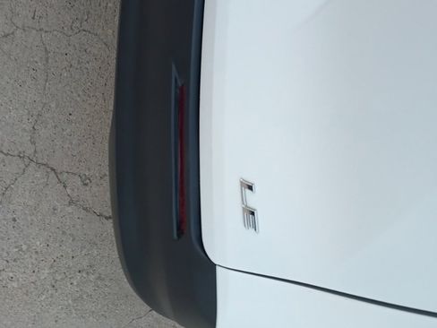 Used 2025 Toyota Sienna LE image 11