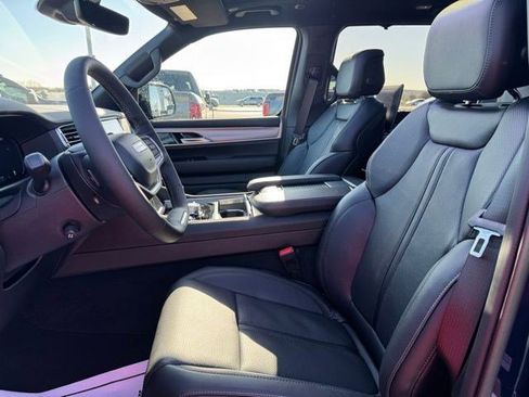 New 2026 Jeep Grand Wagoneer Limited AWD/4WD image 9