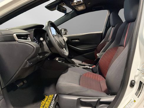 Used 2023 Toyota Corolla SE w/ Carpet Mat Package (TMS) FWD image 17