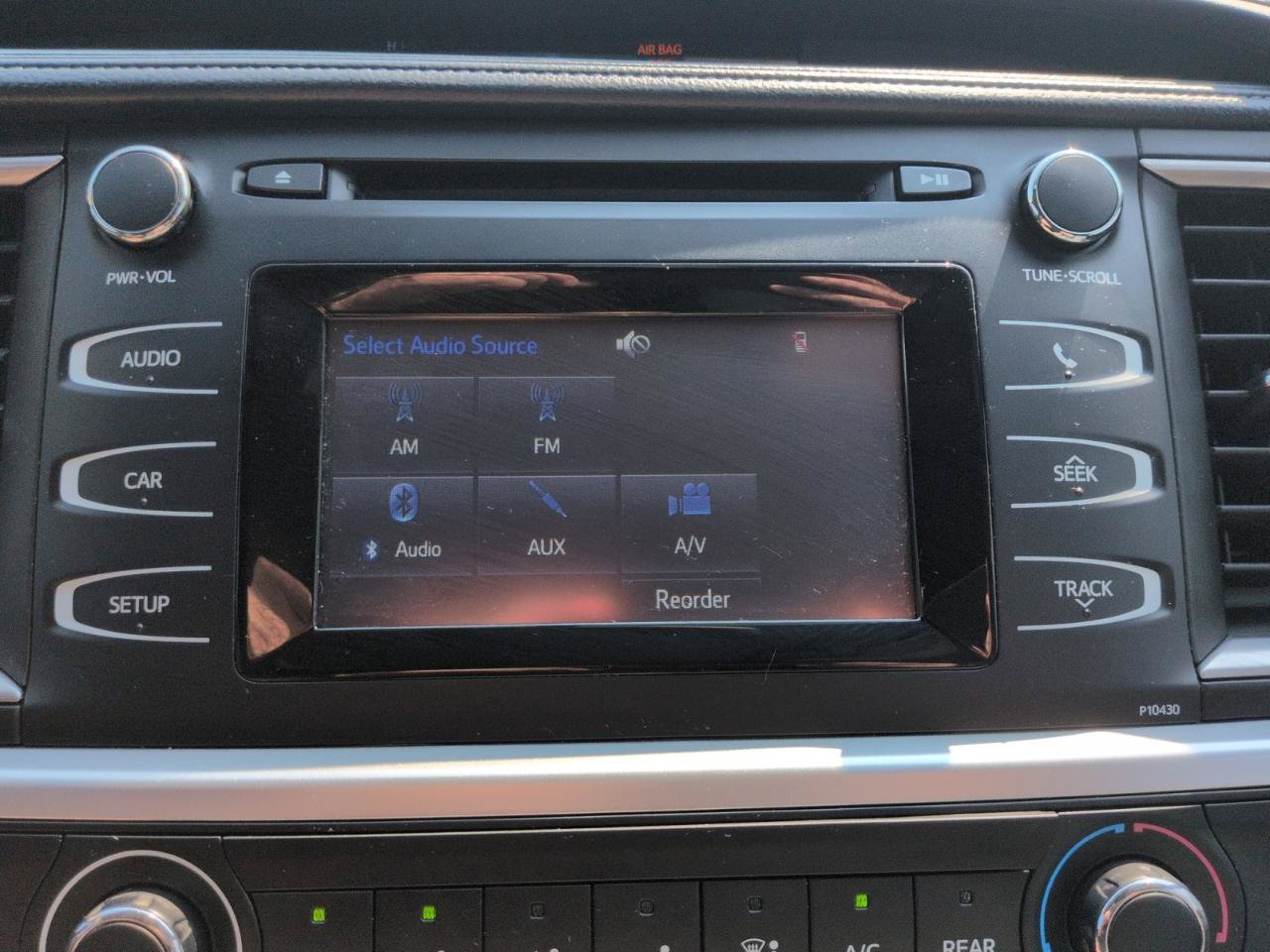 Used 2015 Toyota Highlander LE FWD image 22