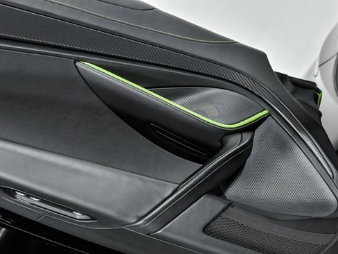 Used 2022 McLaren 765LT image 22