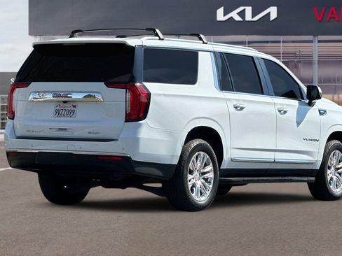 Used 2021 GMC Yukon XL SLT w/ Rear Media and Nav Package AWD/4WD image 4