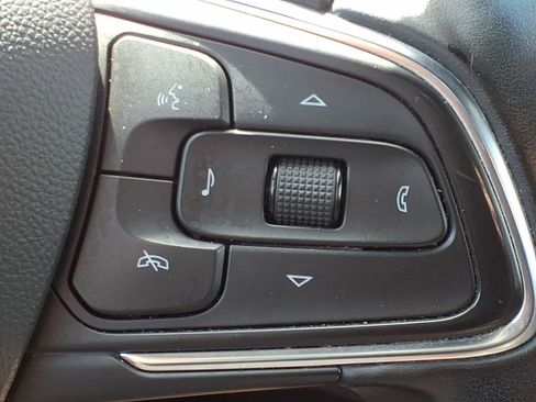 Used 2024 Buick Envista Sport Touring w/ Convenience I Package FWD image 17