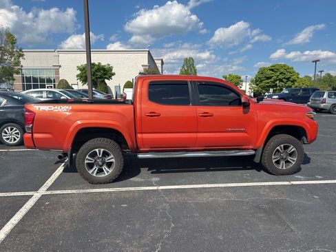 Used 2017 Toyota Tacoma TRD Sport w/ Premium & Technology Package image 2