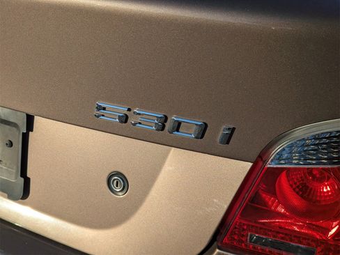 Used 2006 BMW 530i Sedan image 10