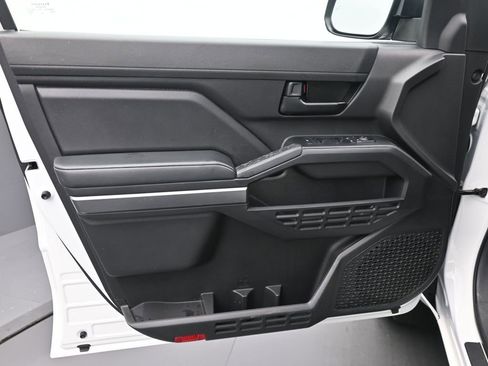 Used 2024 Toyota Tacoma SR5 AWD/4WD image 23