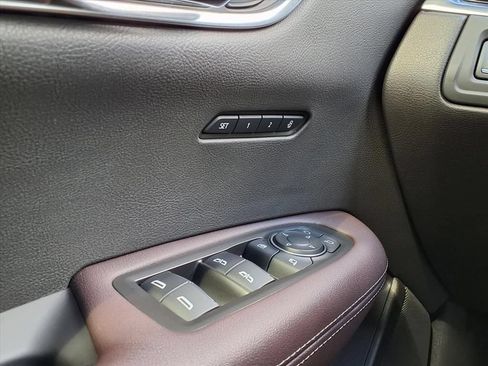 Used 2021 Cadillac XT6 Premium Luxury FWD image 33