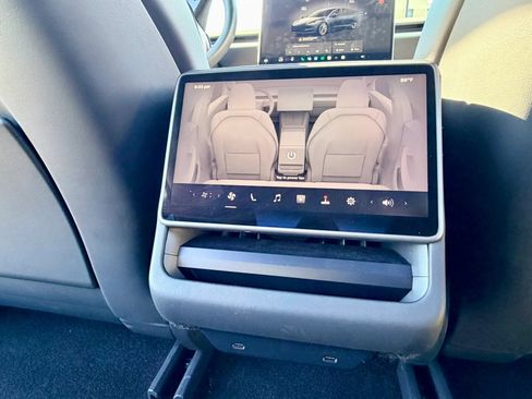 Used 2024 Tesla Model 3 Long Range RWD image 32