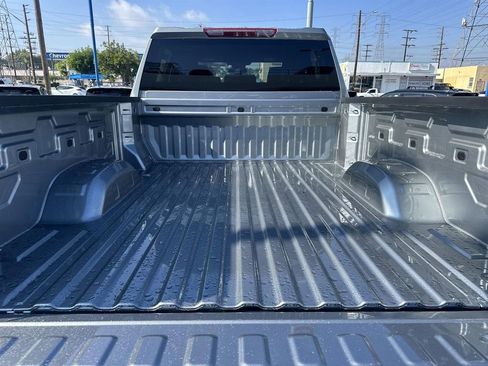 Used 2024 Chevrolet Silverado 2500 Custom w/ Custom Value Package image 18