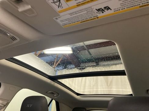 Certified 2023 Buick Envision Essence w/ Sport Touring Package image 14