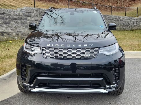New 2026 Land Rover Discovery Limited Edition image 8