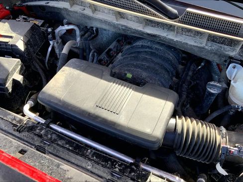 Used 2025 Chevrolet Silverado 1500 LT image 34