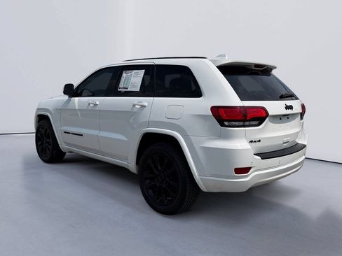 Used 2020 Jeep Grand Cherokee Altitude AWD/4WD image 5
