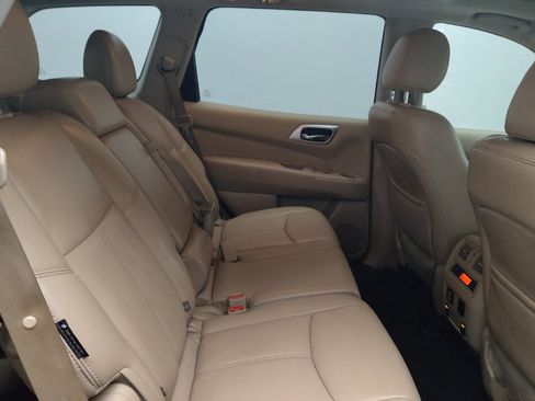 Used 2018 Nissan Pathfinder SL w/ SL Premium Package FWD image 19