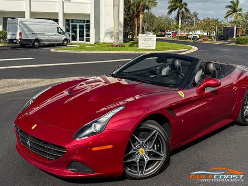Used 2016 Ferrari California T image 8