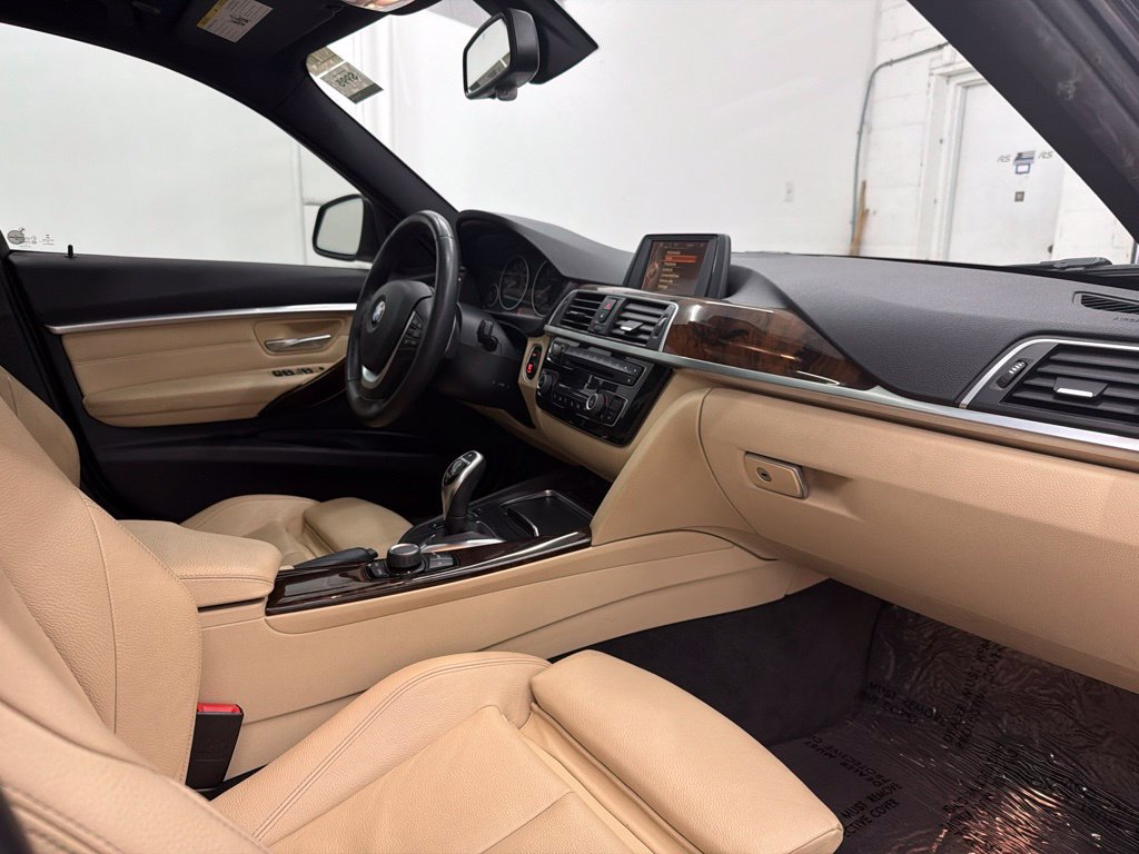 Used 2017 BMW 330i Sedan RWD image 33