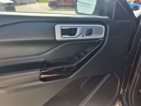 Used 2021 Ford Explorer ST w/ Equipment Group 401A AWD/4WD image 14