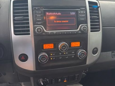Used 2017 Nissan Frontier SV w/ SV Value Truck Package AWD/4WD image 17