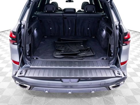 Used 2024 BMW X5 xDrive40i w/ M Sport Package AWD/4WD image 32