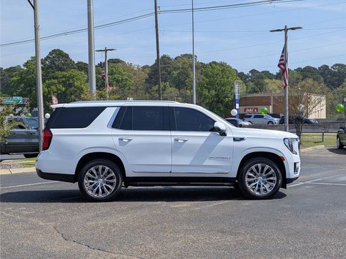 Used 2022 GMC Yukon SLT w/ SLT Premium Package RWD image 6