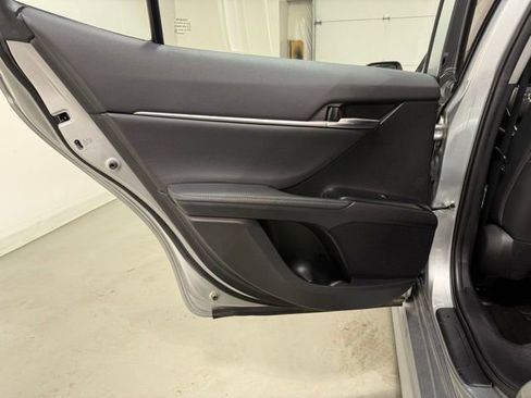 Used 2020 Toyota Camry XSE image 21