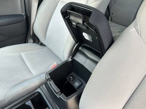 Used 2016 Honda CR-V LX image 14